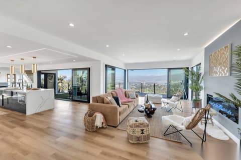 Hollywood Hills View Modern with Rooftop Deck, photo 4