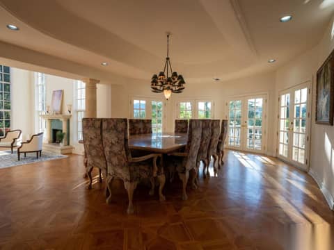 Italian-Style Mansion with Library and Pool, photo 8
