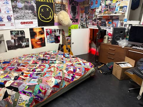Funky Loft Studio with Vintage Clothing Shop, photo 9