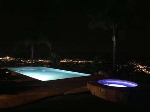 Hilltop Villa with Infinity Pool and Valley Views, photo 5