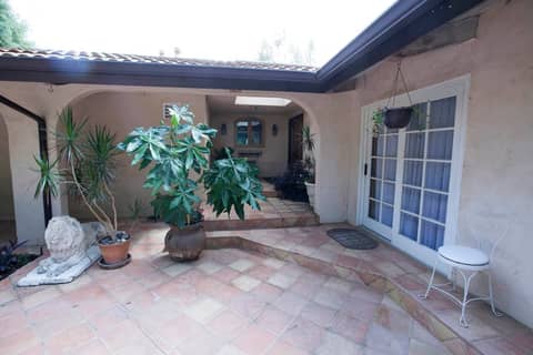 Twin-Home Spanish Estate with Pool and Gardens, photo 6