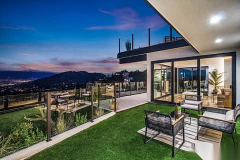 Hollywood Hills View Modern with Rooftop Deck