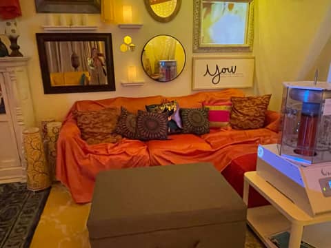 Moroccan Lounge Studio with Multiple Themed Rooms, photo 5