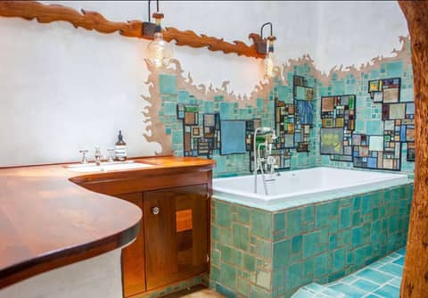Mosaic Art Bungalow with Courtyard Lounge, photo 7