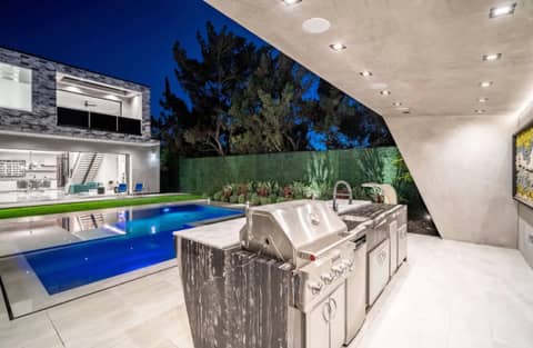 Glass-Walled Modern with Pool and Wine Cellar, photo 7