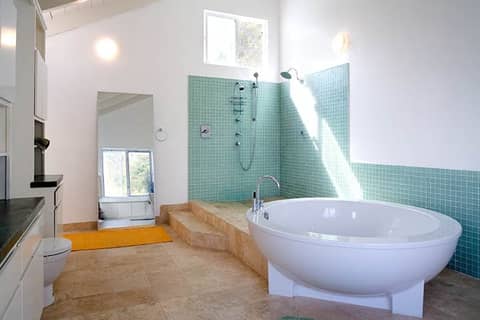 White Hilltop Modern with Pool and Canyon Views, photo 9