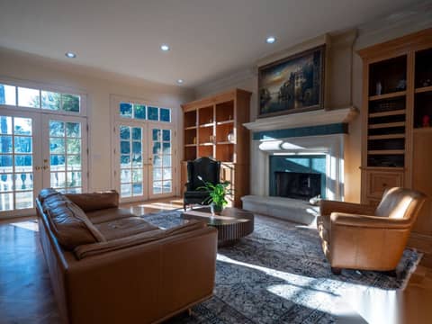 Italian-Style Mansion with Library and Pool, photo 9