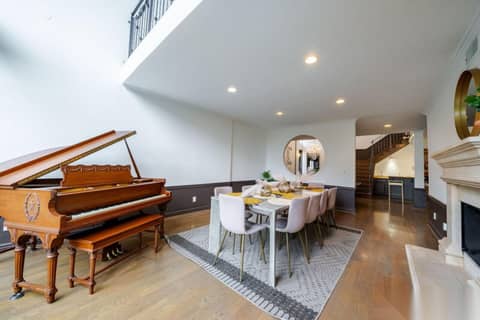 Three-Story Estate with Recording Studio, photo 5