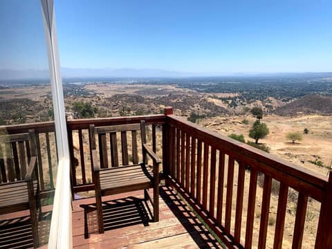 Mountaintop Hideout with Boulder Decks and Valley Views, photo 9
