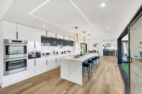 Hollywood Hills View Modern with Rooftop Deck, photo 7