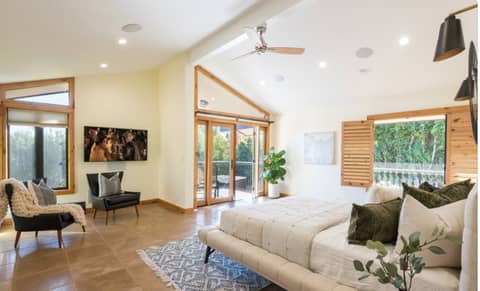 Craftsman-Modern Estate with Tennis Court and Pool, photo 9