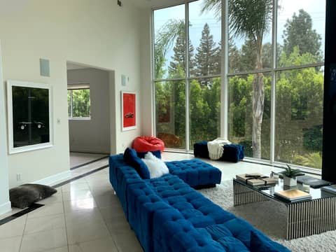 Two-Story Modern with Glass Great Room, photo 4