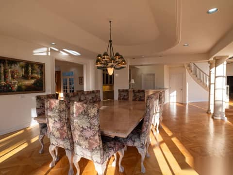 Italian-Style Mansion with Library and Pool, photo 6