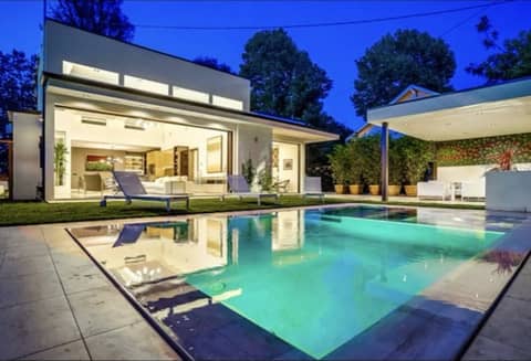 Single-Story Modern with Pool and Spa, photo 4