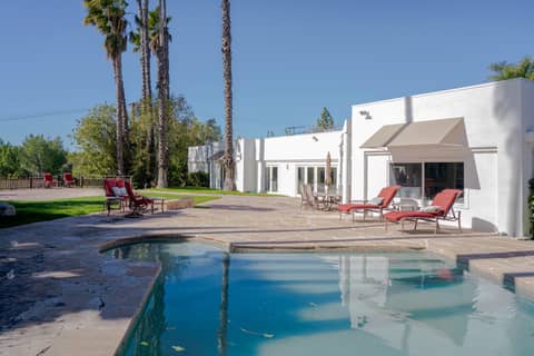 1960s Modernist Pool Home, photo 4