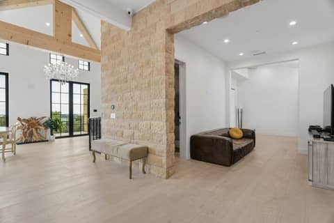 Stone Mediterranean Villa with Canyon Views, photo 7