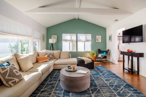 Remodeled Cottage Pool Home with Pergola Deck, photo 7