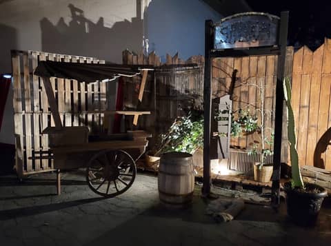 Multi-Set Studio with Themed Sets, photo 5