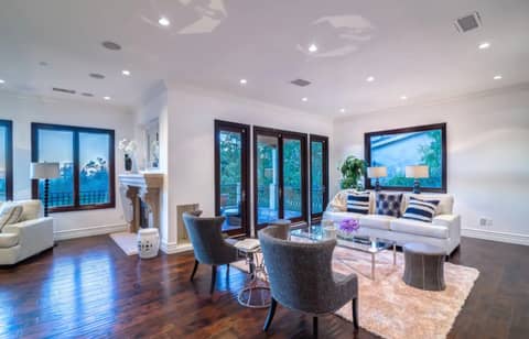 Hilltop City-View Home, photo 8