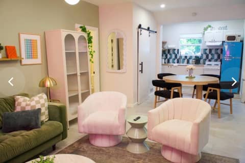 Canyon Retreat: Colorful Boho Suites, photo 4
