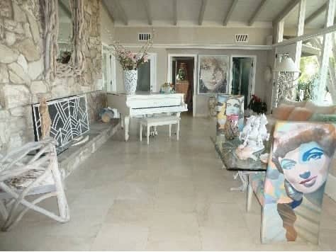 Fairytale Garden Estate with Beach-Entry Pool, photo 9
