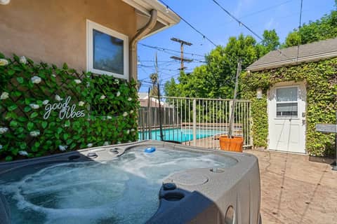 Pool Home with Hot Tub and Ivy-Walled Patio, photo 5