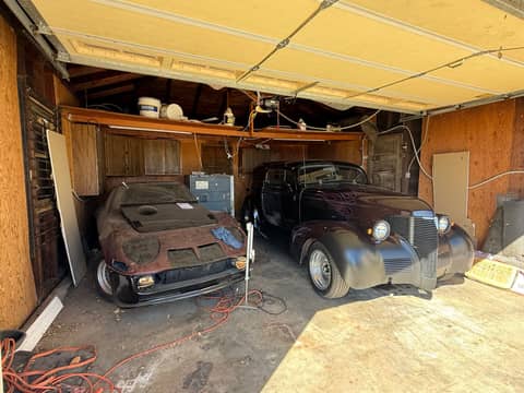 Gritty Junkyard Ranch with Barn and Hot-Rod Garage