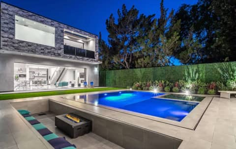 Glass-Walled Modern with Pool and Wine Cellar, photo 8