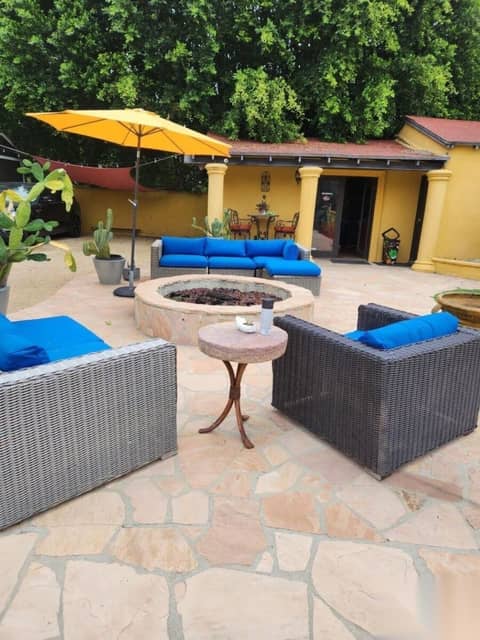 Spanish Hacienda with Shipping-Container Studios, photo 4