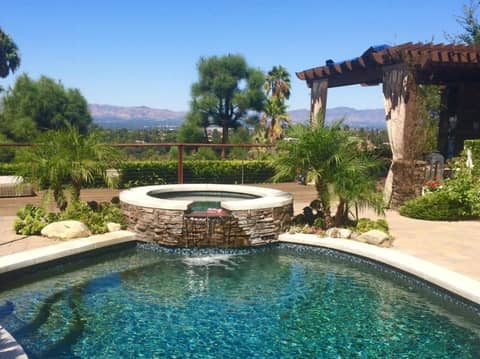 Sunset View Home with Pool and Outdoor Cinema