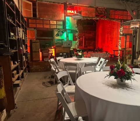 Industrial Warehouse Studio with Vintage Props, photo 9