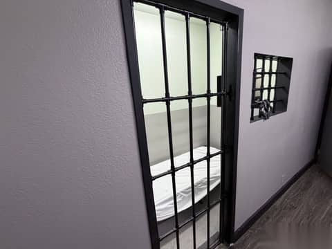 Jail Holding Cell Set, photo 4