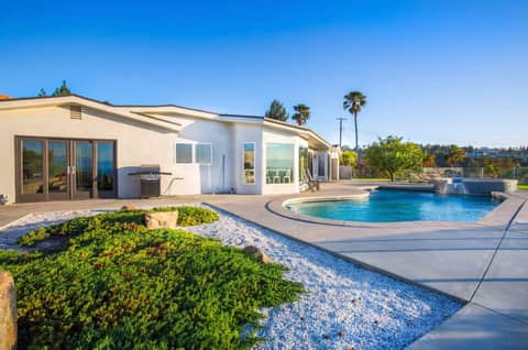 Glass View House with Pool