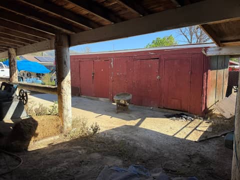 Gritty Junkyard Ranch with Barn and Hot-Rod Garage, photo 4