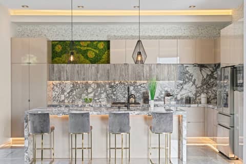 Glass-Walled Modern with Pool and Wine Cellar, photo 4
