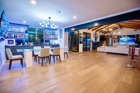 Modern View Home with Glowing Floating Staircase, photo 7
