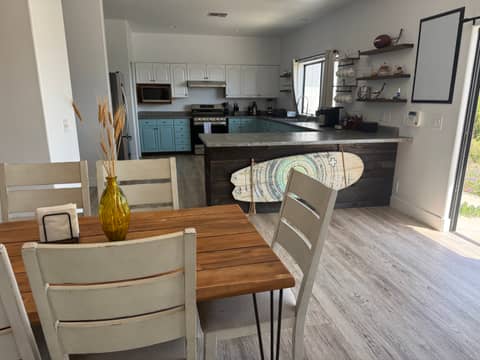 Bright Malibu Hideaway, photo 6
